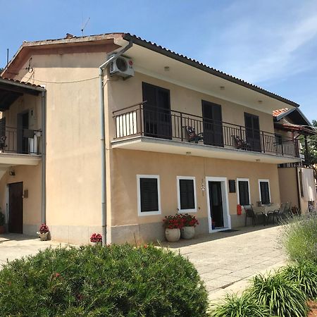 Apartman Elvis Lovran Bagian luar foto