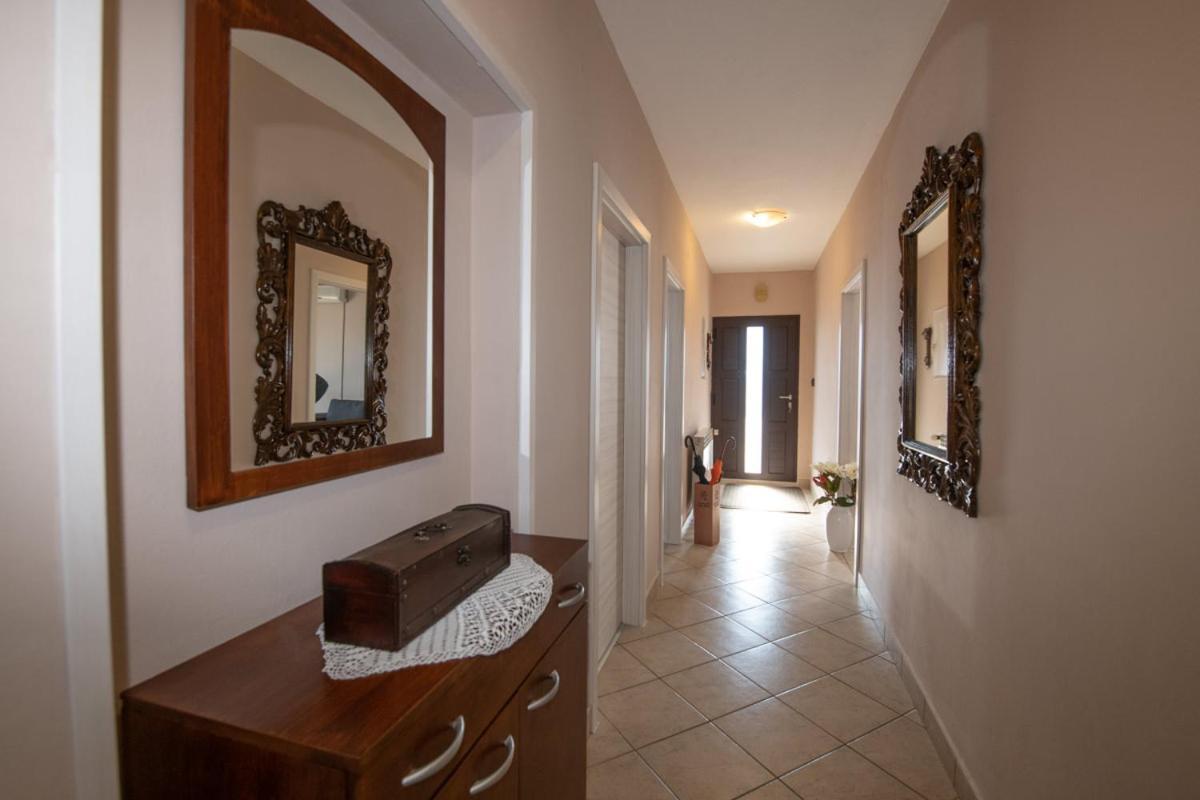 Apartman Elvis Lovran Bagian luar foto