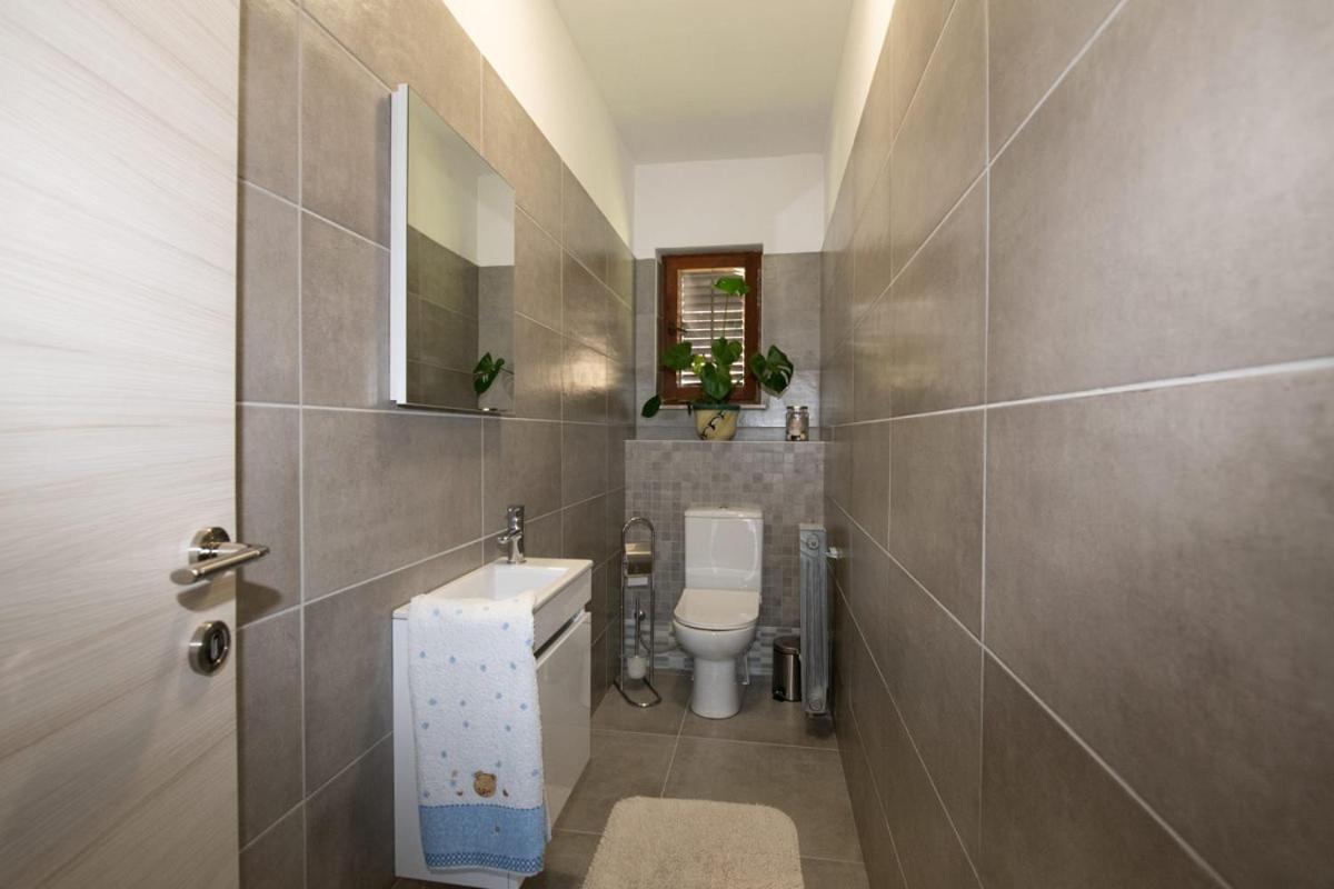 Apartman Elvis Lovran Bagian luar foto